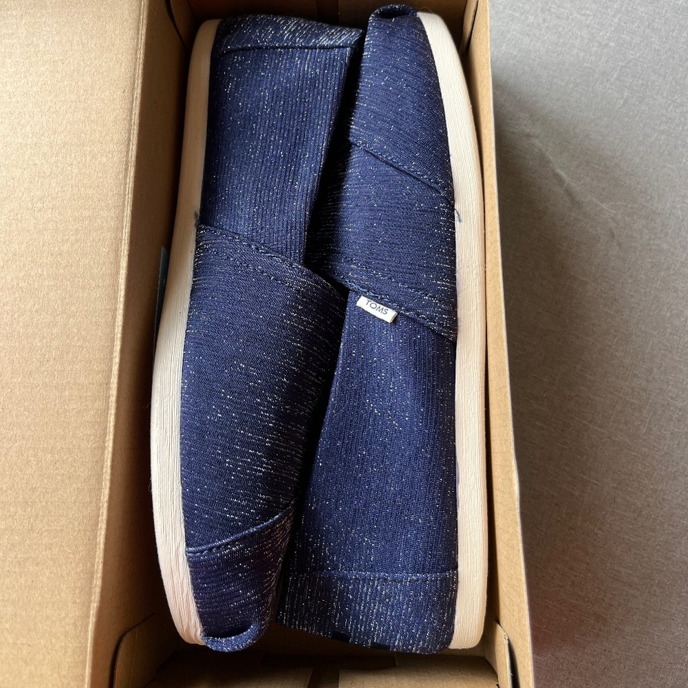 TOMS Women's Alparagata Navy Shimmer Size 8 Brand New in Box!